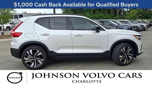 Crystal White 2026 Volvo XC40 Ultra, B5 AWD Gas (mild hybrid), Dark