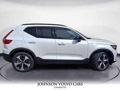 2026 Volvo XC40 B5 Plus