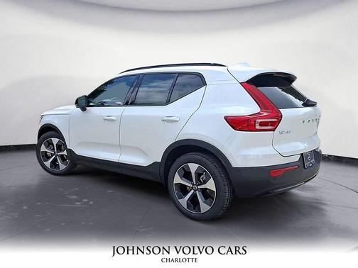 2026 Volvo XC40 B5 Plus