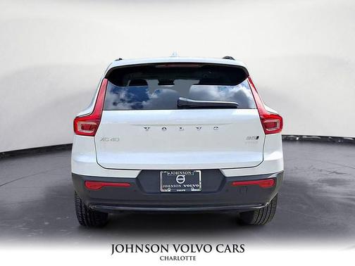 2026 Volvo XC40 B5 Plus