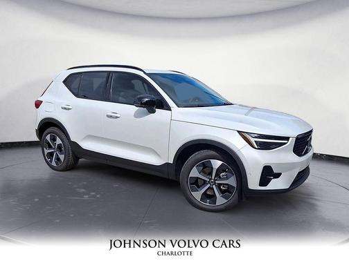 2026 Volvo XC40 B5 Plus