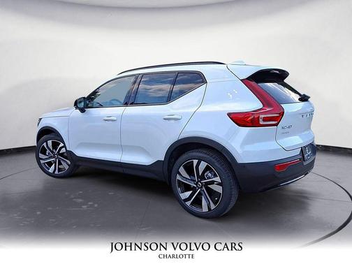 2026 Volvo XC40 B5 Ultra