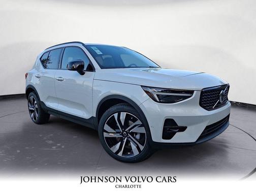 2026 Volvo XC40 B5 Ultra