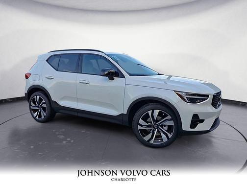 2026 Volvo XC40 B5 Ultra
