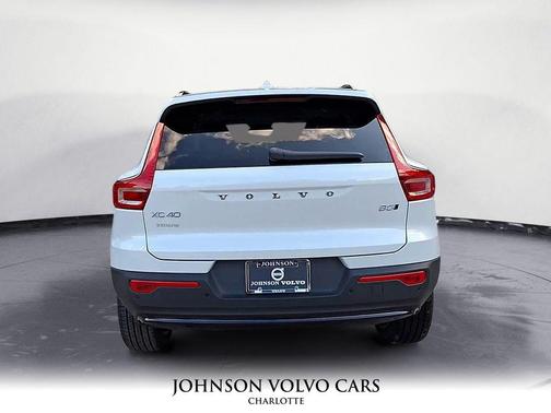 2026 Volvo XC40 B5 Ultra
