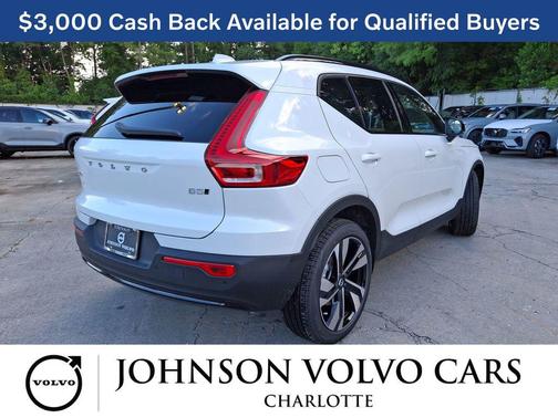 2026 Volvo XC40 B5 Ultra