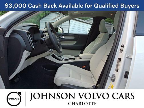 2026 Volvo XC40 B5 Ultra