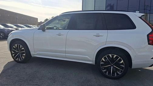 2026 Volvo XC90 B6 Ultra Dark Theme 7-Seater