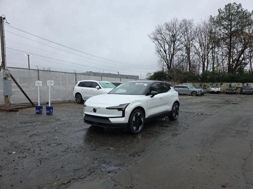 2025 Volvo EX30 Twin Motor Plus