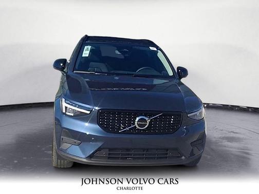 2026 Volvo XC40 B4 Core