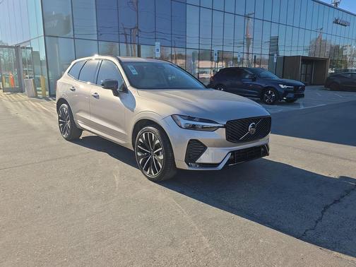 2026 Volvo XC60 B5 Ultra