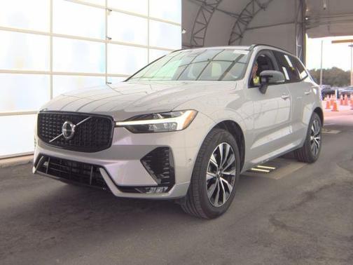 2025 Volvo XC60 B5 Plus
