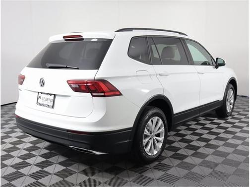 Photo 5 of 39 of 2019 Volkswagen Tiguan 2.0T S