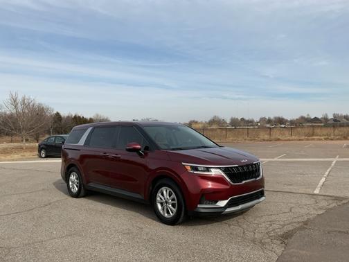 2023 Kia Carnival LX