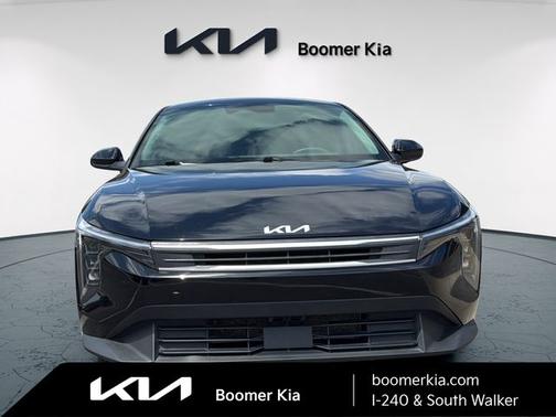 Aurora Black 2025 Kia K4 LXS