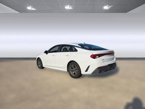 2022 Kia K5 LX