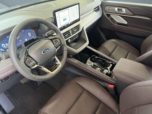 AGATE BLACK METALLIC 2026 Ford Explorer Platinum