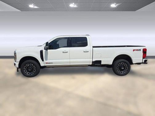 2025 Ford F-350 Platinum