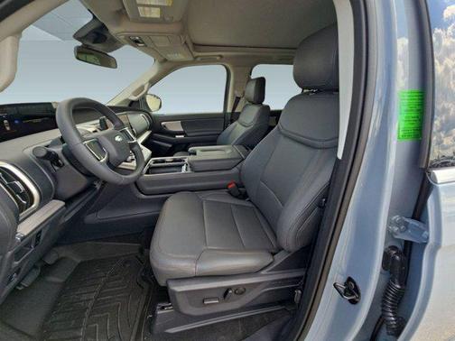 2025 Ford Expedition Max Active 4x2