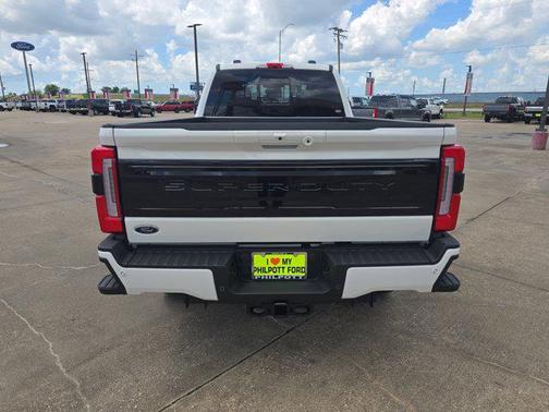 2025 Ford F-350 Platinum