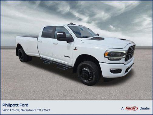 2023 RAM 3500 Laramie Crew Cab 4x4 8' Box