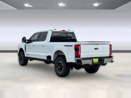 OXFORD WHITE 2026 Ford F-250 Lariat