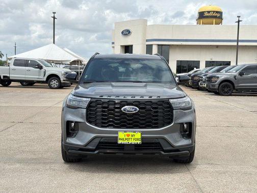 Carbonized Gray Metallic 2026 Ford Explorer ST-Line