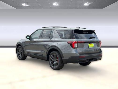 Carbonized Gray Metallic 2026 Ford Explorer ST-Line