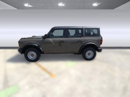 2025 Ford Bronco Base 4 Door 4x4