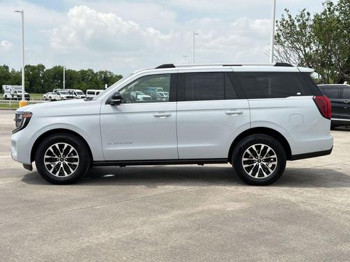 SPACE SILVER METALLIC 2025 Ford Expedition Platinum