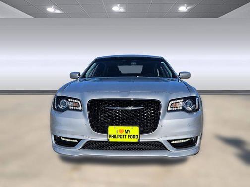 2023 Chrysler 300 Touring