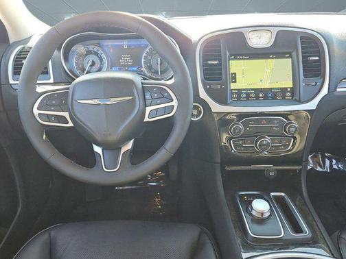 2023 Chrysler 300 Touring