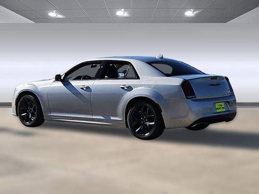 2023 Chrysler 300 Touring