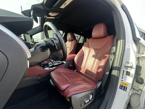 2022 BMW X4 xDrive30i