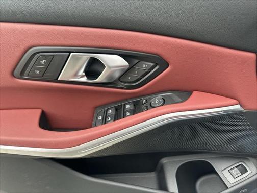 2025 BMW 330 i xDrive
