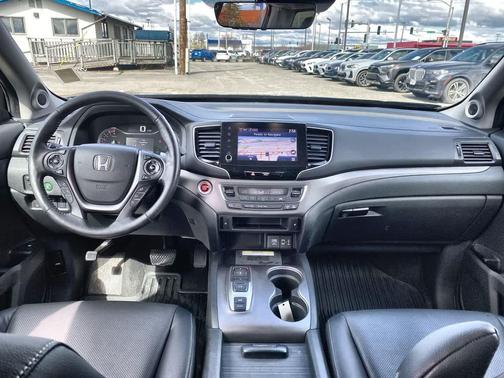 Crystal Black Pearl 2023 Honda Ridgeline RTL-E