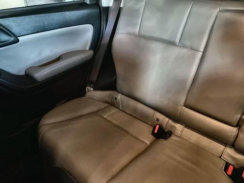 Satin White Pearl 2015 Subaru Forester 2.5i Limited