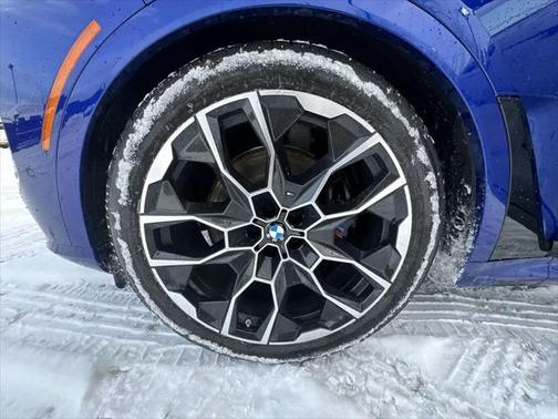 2025 BMW X7 M60i