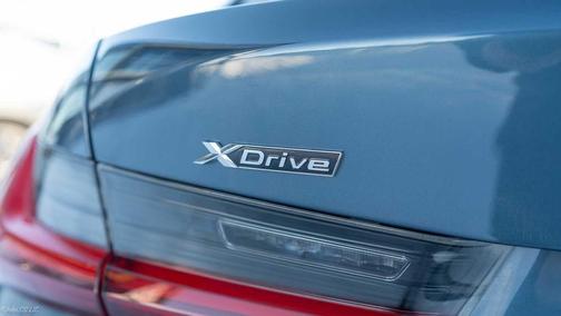 2025 BMW 330 xDrive