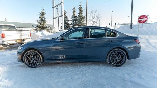 2025 BMW 330 xDrive