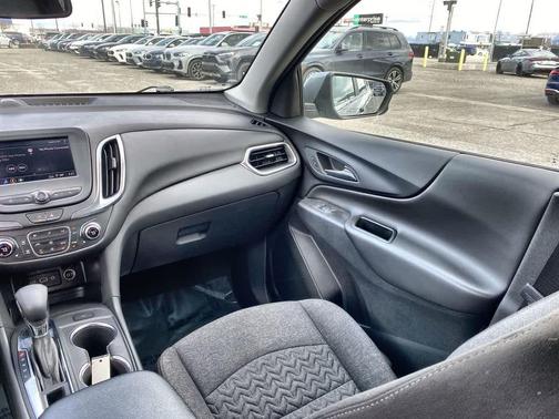 Sterling Gray Metallic 2024 Chevrolet Equinox 1LT