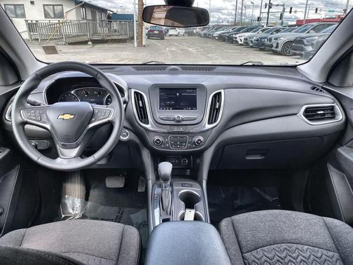 Sterling Gray Metallic 2024 Chevrolet Equinox 1LT