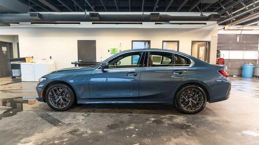 2025 BMW 330 xDrive