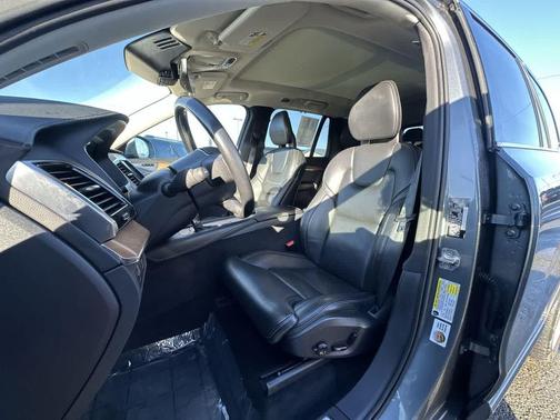 2018 Volvo XC90 T6 Inscription