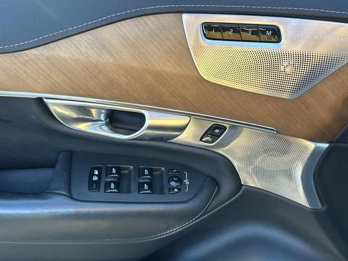 2018 Volvo XC90 T6 Inscription