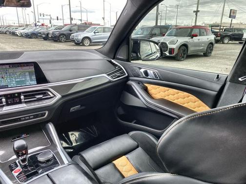Black Sapphire Metallic 2022 BMW X5 M Base