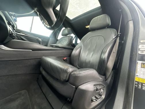 2017 BMW X6 xDrive50i