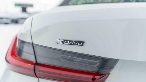 2025 BMW 330 xDrive