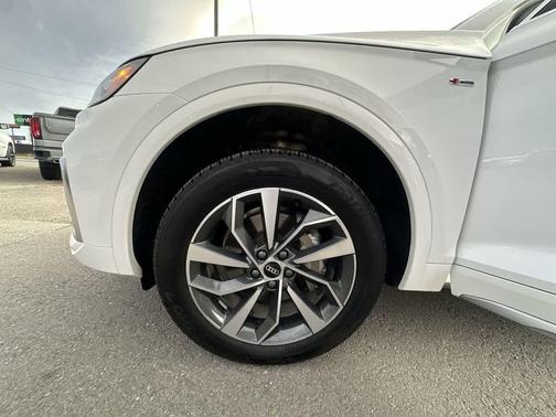 2023 Audi Q5 45 S line Premium Plus