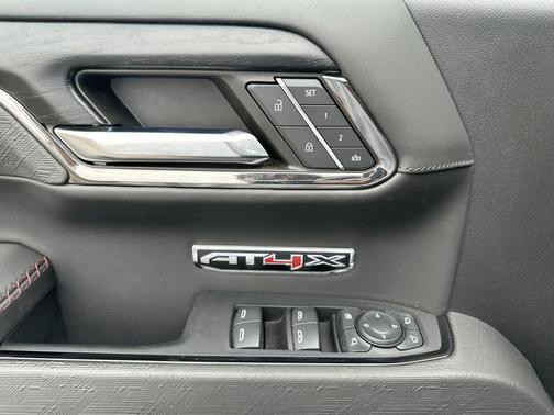 2024 GMC Sierra 1500 AT4X
